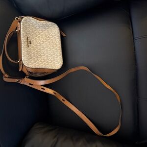 Elegant Tan and Cream Women's Crossbody Bag
